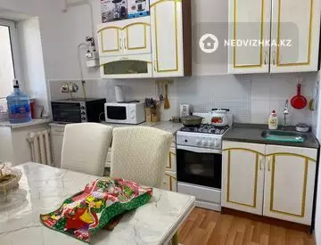 3-комнатная квартира, этаж 1 из 5, 70 м²