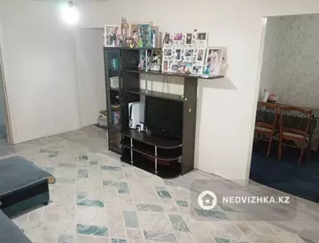 2-комнатная квартира, этаж 4 из 4, 49 м²