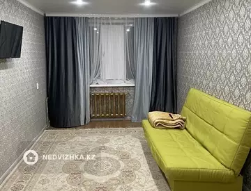 4-комнатная квартира, этаж 4 из 4, 87 м², на длительный срок
