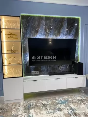2-комнатная квартира, этаж 10 из 12, 70 м²