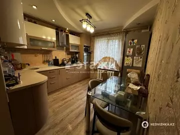 4-комнатная квартира, этаж 2 из 5, 83 м²