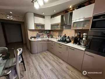 4-комнатная квартира, этаж 2 из 5, 83 м²