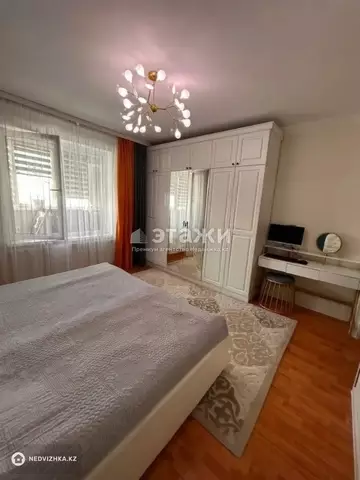 2-комнатная квартира, этаж 12 из 18, 82 м²