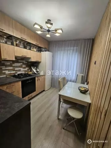 4-комнатная квартира, этаж 3 из 5, 77 м²
