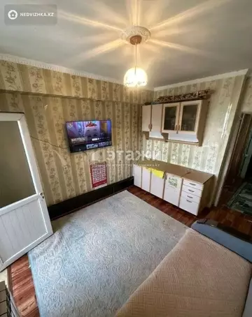 1-комнатная квартира, этаж 4 из 5, 30 м²
