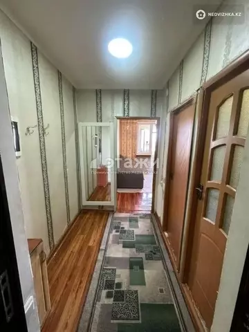 1-комнатная квартира, этаж 4 из 5, 30 м²