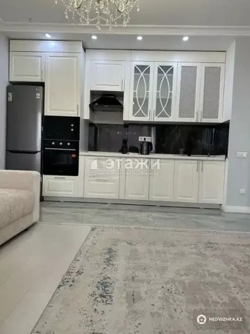 2-комнатная квартира, этаж 3 из 13, 53 м²