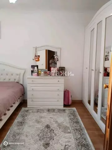 2-комнатная квартира, этаж 12 из 16, 61 м²