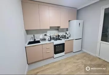 1-комнатная квартира, этаж 5 из 9, 42 м²