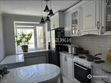 3-комнатная квартира, этаж 9 из 9, 70 м²
