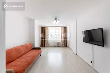 2-комнатная квартира, этаж 2 из 14, 61 м²