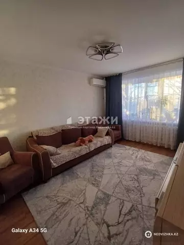 2-комнатная квартира, этаж 4 из 5, 50 м²