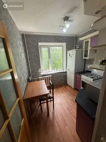 1-комнатная квартира, этаж 3 из 5, 37 м²