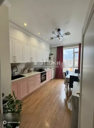 2-комнатная квартира, этаж 8 из 9, 63 м²