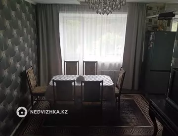 3-комнатная квартира, этаж 4 из 4, 80 м²