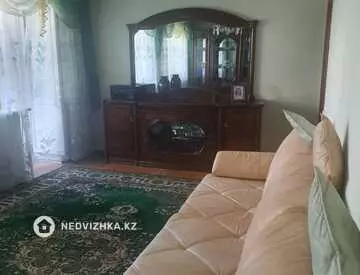3-комнатная квартира, этаж 4 из 5, 110 м²