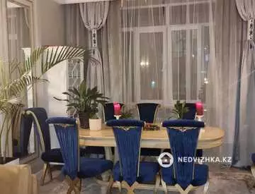 4-комнатная квартира, этаж 2 из 5, 173 м²