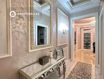 4-комнатная квартира, этаж 2 из 5, 173 м²