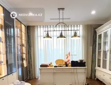 6-комнатная квартира, этаж 1 из 3, 434 м²