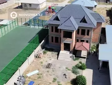 6-комнатный дом, 10 соток, 360 м²