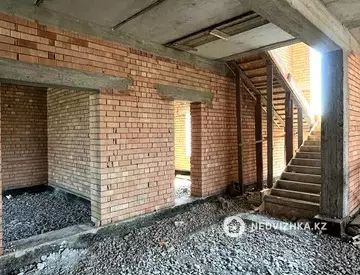 360 м², 6-комнатный дом, 10 соток, 360 м², изображение - 8