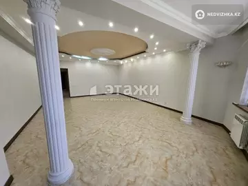 3-комнатная квартира, этаж 9 из 12, 160 м²