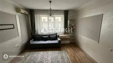2-комнатная квартира, этаж 3 из 6, 42 м²