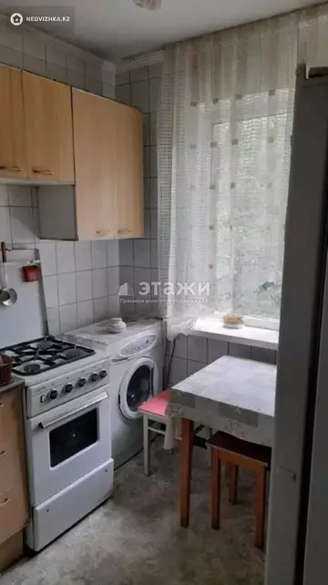 2-комнатная квартира, этаж 4 из 4, 49 м²