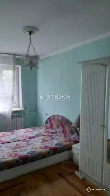 2-комнатная квартира, этаж 4 из 4, 49 м²