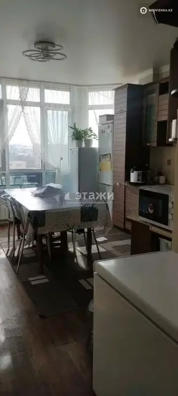 2-комнатная квартира, этаж 9 из 9, 63 м²