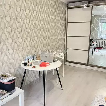 1-комнатная квартира, этаж 3 из 5, 32 м²