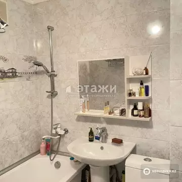 1-комнатная квартира, этаж 3 из 5, 32 м²