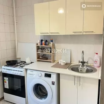 1-комнатная квартира, этаж 3 из 5, 32 м²