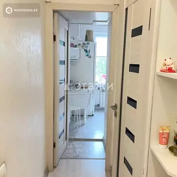 1-комнатная квартира, этаж 3 из 5, 32 м²