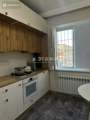 1-комнатная квартира, этаж 9 из 9, 41 м²