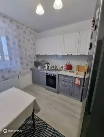 1-комнатная квартира, этаж 8 из 9, 40 м²