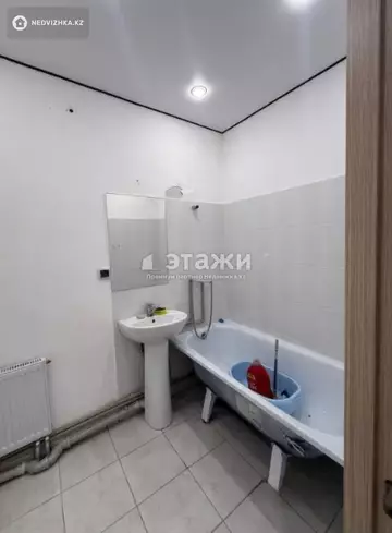 2-комнатная квартира, этаж 8 из 13, 64 м²