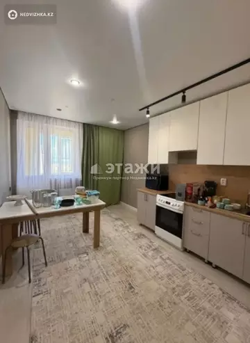2-комнатная квартира, этаж 8 из 13, 64 м²