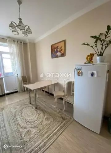 2-комнатная квартира, этаж 10 из 19, 79 м²