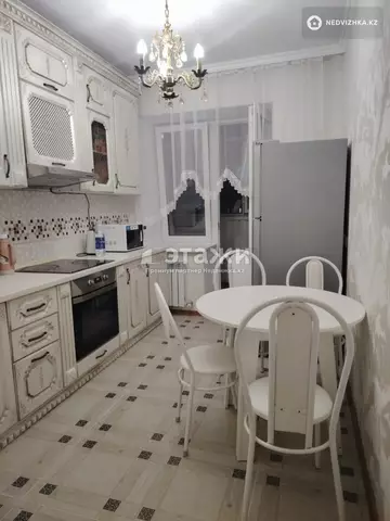 3-комнатная квартира, этаж 7 из 10, 80 м²