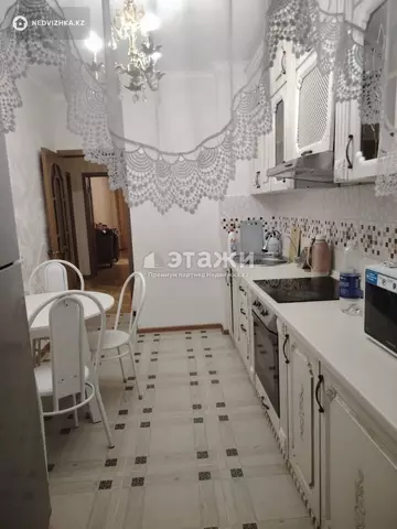 3-комнатная квартира, этаж 7 из 10, 80 м²