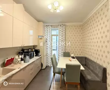 2-комнатная квартира, этаж 7 из 8, 82 м²