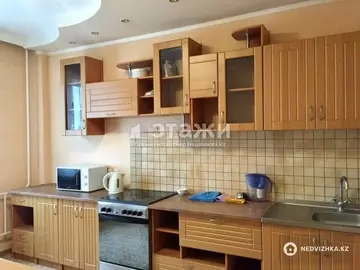 2-комнатная квартира, этаж 7 из 12, 82 м²