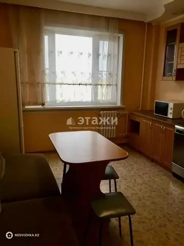 2-комнатная квартира, этаж 7 из 12, 82 м²