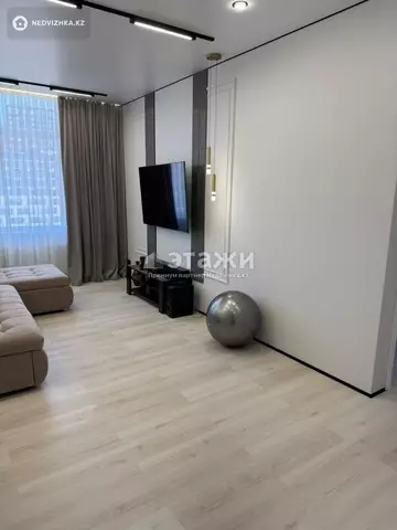 4-комнатная квартира, этаж 4 из 13, 167 м²