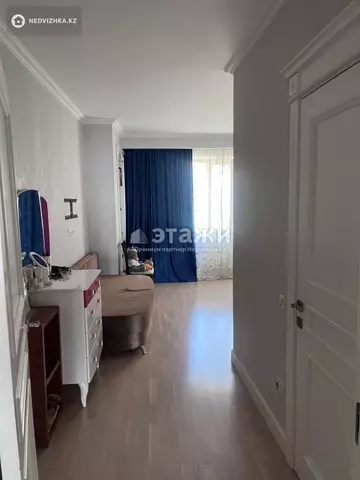 4-комнатная квартира, этаж 4 из 13, 167 м²