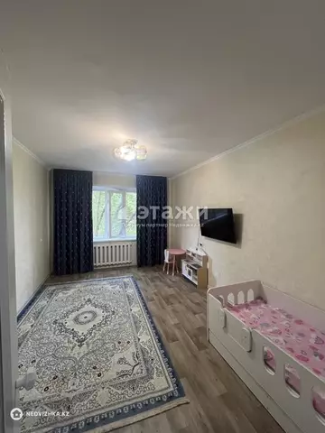 2-комнатная квартира, этаж 3 из 5, 52 м²