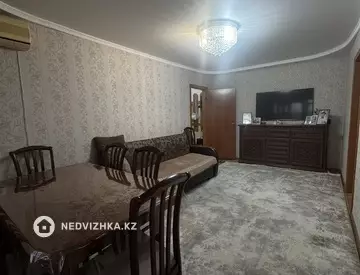 4-комнатная квартира, этаж 5 из 5, 61 м²