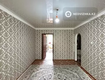 2-комнатная квартира, этаж 3 из 5, 45 м²