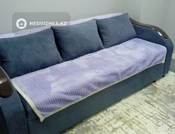 2-комнатная квартира, этаж 5 из 17, 53 м², посуточно